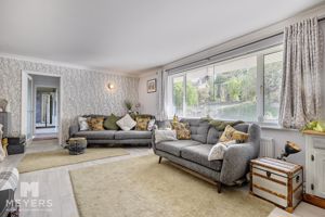 Living Room- click for photo gallery